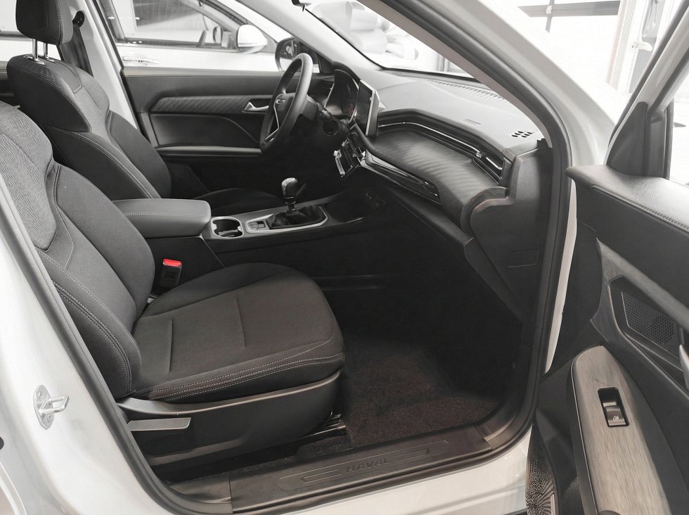 Haval Jolion Комфорт, белый