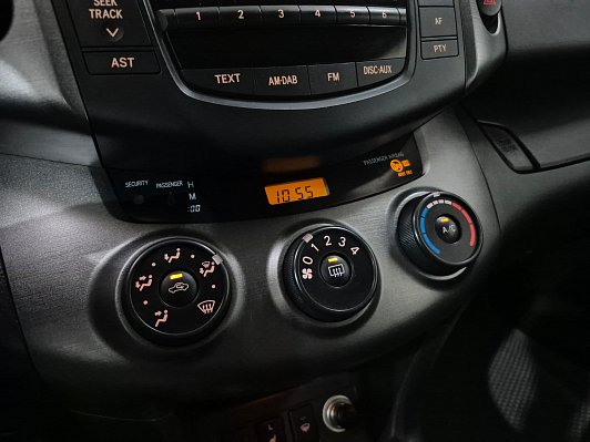Toyota RAV4, 2010 года, пробег 130858 км
