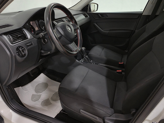 Skoda Rapid Ambition, 2015 года, пробег 134170 км