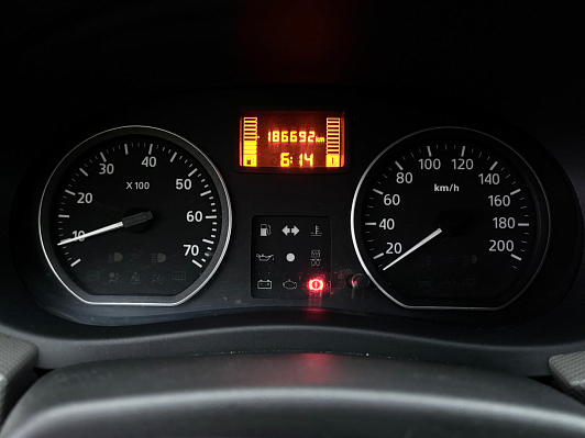 Renault Sandero Expression, 2010 года, пробег 186691 км