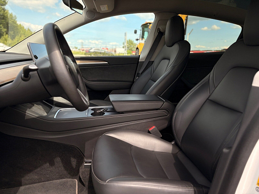 Tesla Model Y, 2021 года, пробег 44150 км