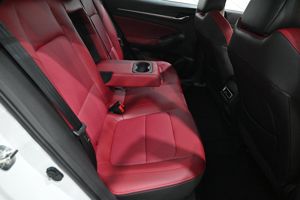 Changan Eado Plus Стандарт, белый