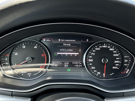 Audi A4 Sport, 2019 года, пробег 181383 км