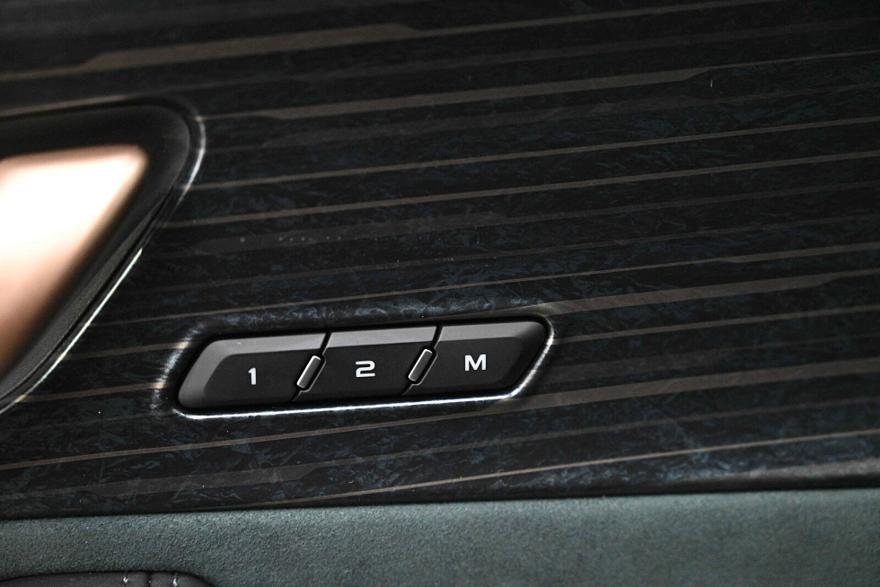 Geely Monjaro Flagship (2023-2025), синий