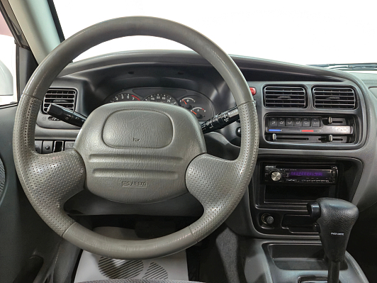 Suzuki Grand Vitara, 2000 года, пробег 200000 км