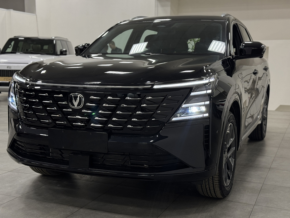 Changan CS75 Plus Luxe, черный