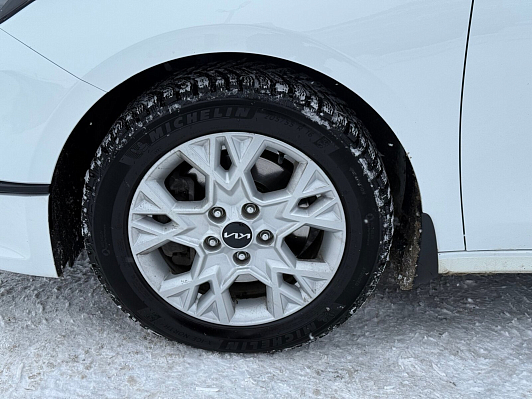 Kia Ceed Luxe, 2023 года, пробег 31000 км