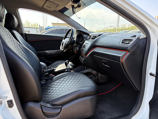 Kia Rio Luxe, 2015 года, пробег 140291 км