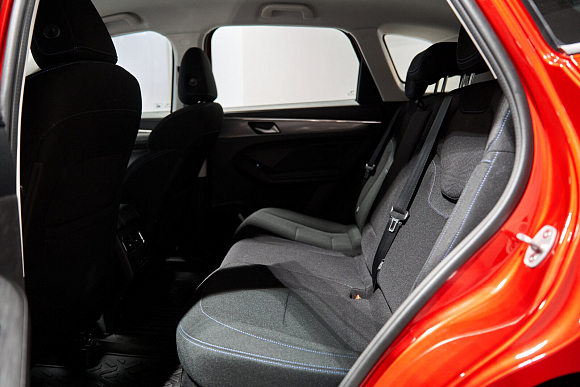 Haval Jolion Tech+, красный