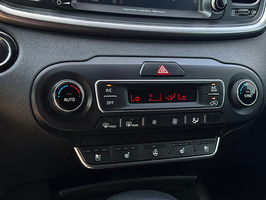 Kia Sorento Prestige, 2018 года, пробег 186000 км