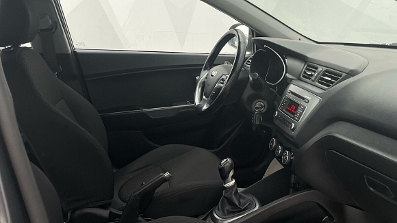 Kia Rio Luxe, 2015 года, пробег 85073 км