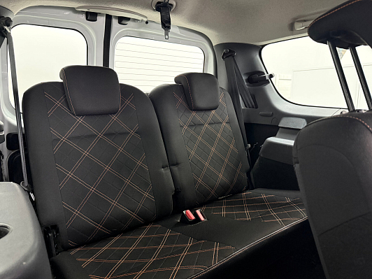 Lada (ВАЗ) Largus Luxe Glonass (7 мест) (2018-2019), 2018 года, пробег 211000 км