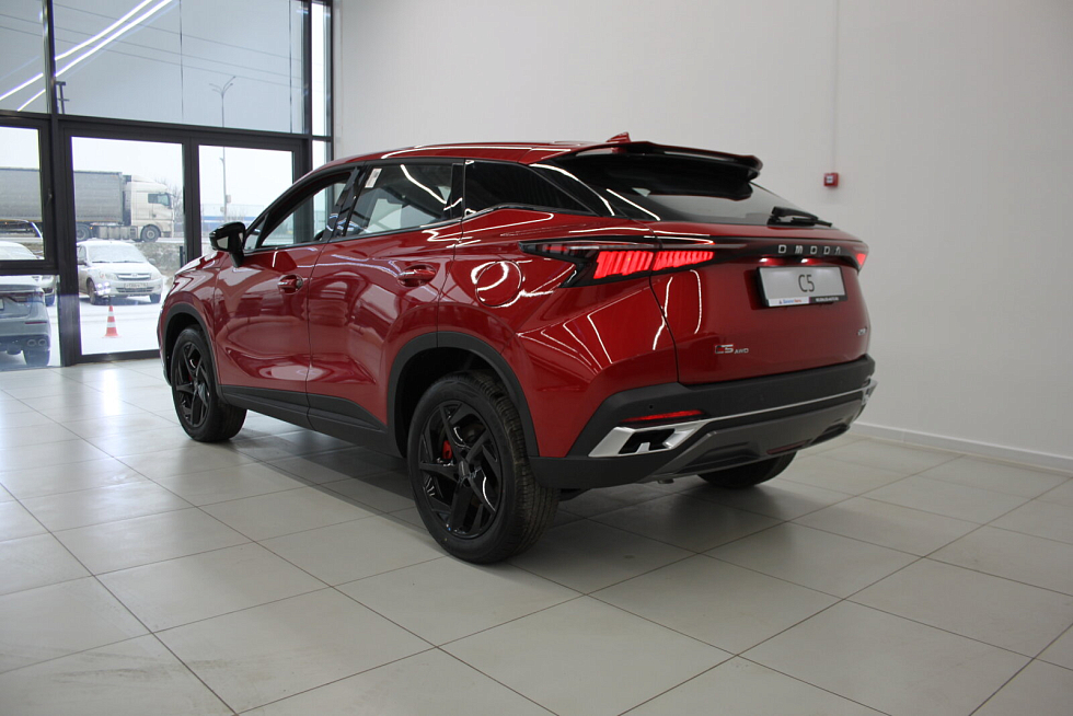 Omoda C5 , красный