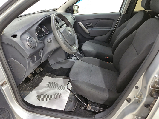 Renault Logan Confort, 2017 года, пробег 152409 км