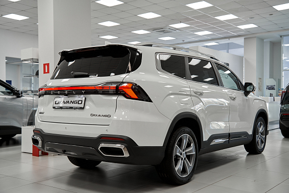Geely Okavango Flagship, белый
