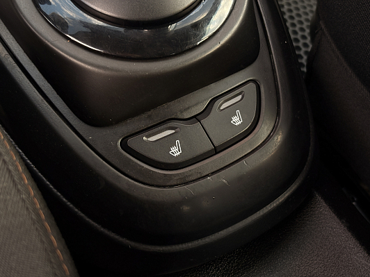Lada (ВАЗ) Vesta Luxe Multimedia (2018-2019), 2017 года, пробег 174427 км