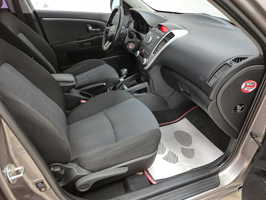 Kia Ceed, 2011 года, пробег 229248 км