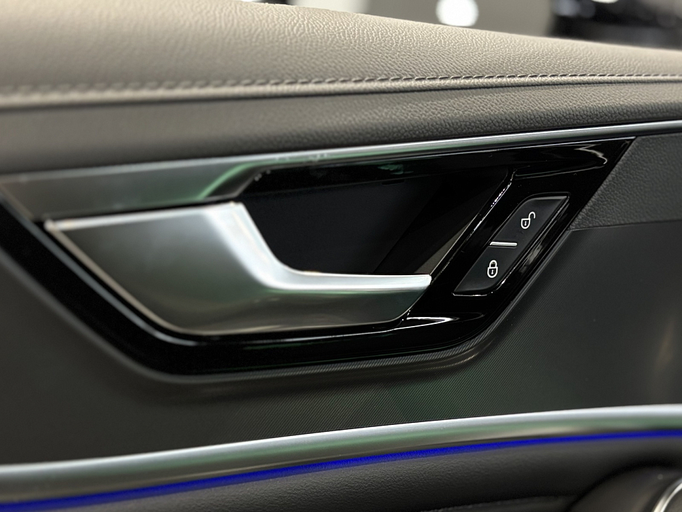 Hongqi HS3 Comfort, голубой