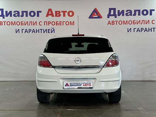 Opel Astra, 2014 года, пробег 125000 км