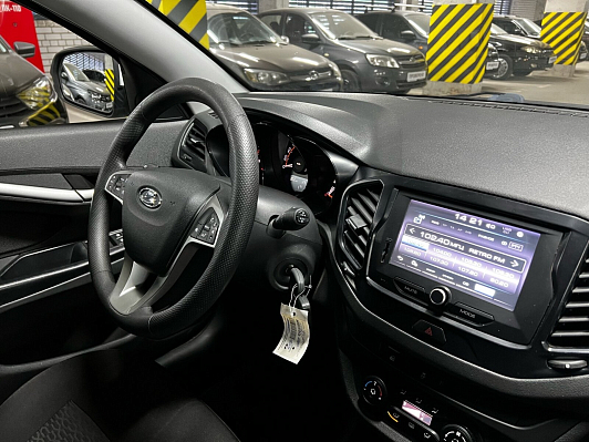 Lada (ВАЗ) Vesta Luxe, 2019 года, пробег 74000 км