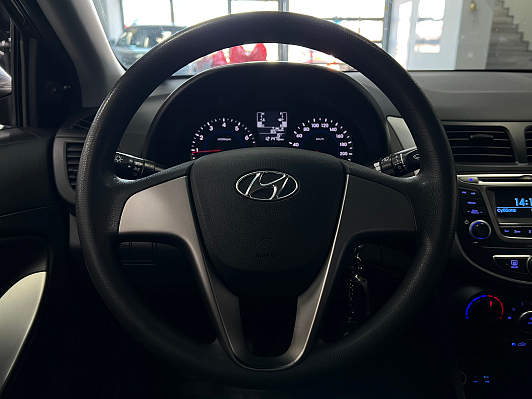 Hyundai Solaris Active, 2016 года, пробег 120000 км