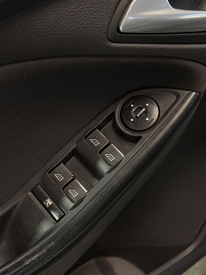 Ford Focus SYNC Edition, 2013 года, пробег 217000 км