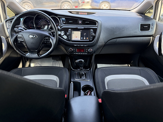 Kia Ceed Premium, 2018 года, пробег 114396 км
