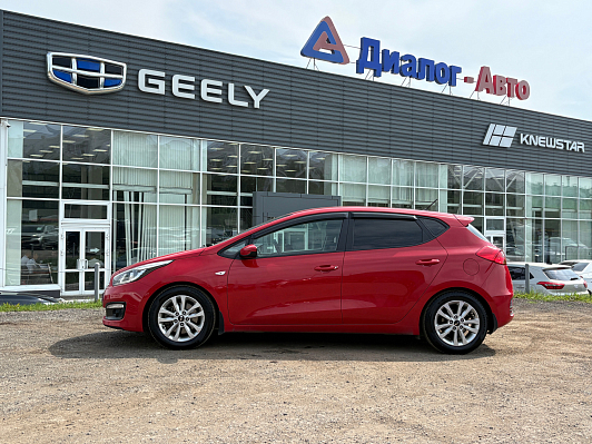 Kia Ceed Luxe, 2015 года, пробег 135806 км