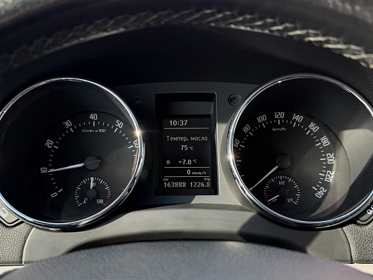 Skoda Yeti Ambition, 2013 года, пробег 164000 км