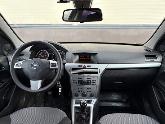 Opel Astra Cosmo, 2012 года, пробег 195672 км