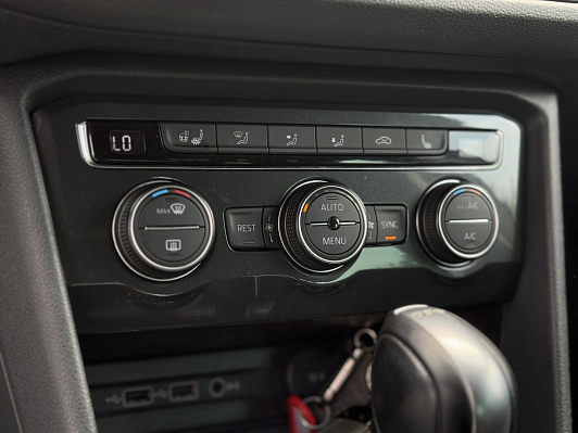 Volkswagen Tiguan, 2019 года, пробег 117212 км
