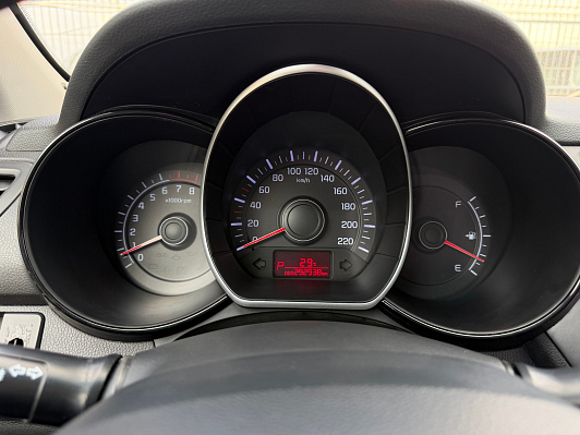 Kia Rio Luxe, 2013 года, пробег 292900 км