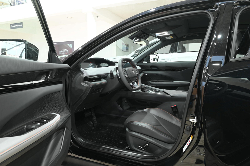 Changan UNI-V LX, черный