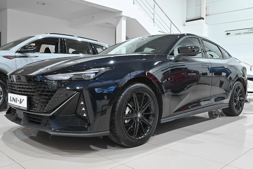 Changan UNI-V LX, черный