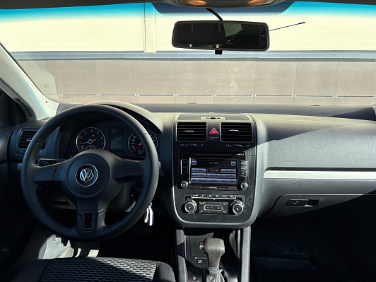 Volkswagen Jetta Trendline, 2010 года, пробег 214550 км
