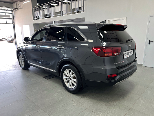 Kia Sorento Luxe, 2019 года, пробег 159689 км