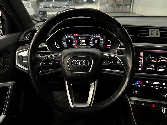 Audi Q3, 2019 года, пробег 115725 км
