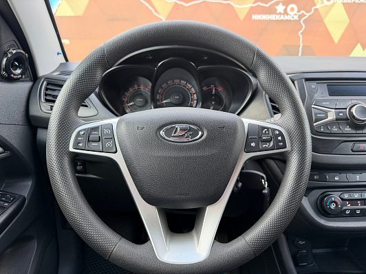 Lada (ВАЗ) Vesta Luxe, 2018 года, пробег 122000 км