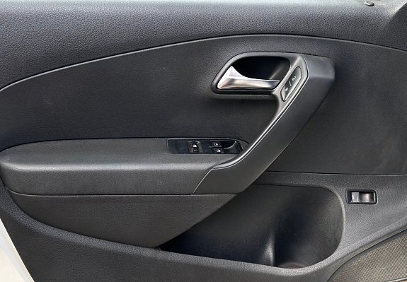 Volkswagen Polo Drive, 2016 года, пробег 217460 км