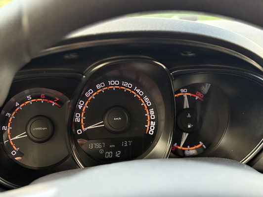 Lada (ВАЗ) Vesta Comfort, 2020 года, пробег 137949 км