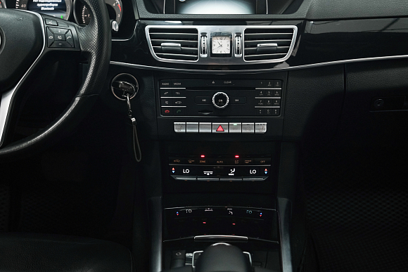Mercedes-Benz E-Класс E250 BlueTEC 4MATIC Особая серия, 2015 года, пробег 191607 км