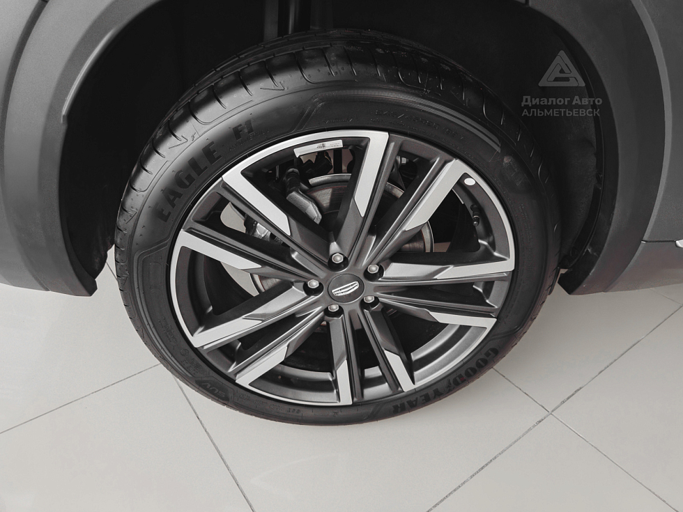 Geely Monjaro Exclusive (2023-2025), серый