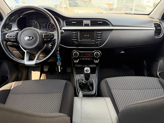 Kia Rio Luxe, 2019 года, пробег 84039 км