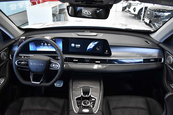 Chery Tiggo 8 Pro Max Ultimate 4WD, серебряный