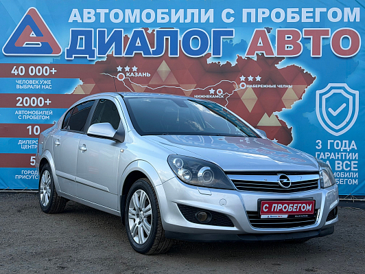Opel Astra Cosmo, 2011 года, пробег 196699 км