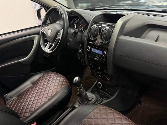 Renault Duster Life, 2020 года, пробег 100000 км
