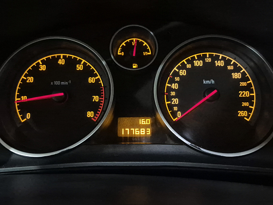 Opel Astra Enjoy, 2011 года, пробег 177658 км