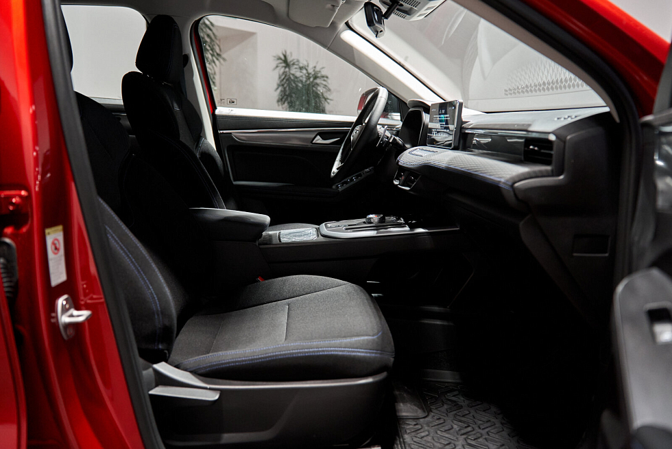 Haval Jolion Премиум, красный