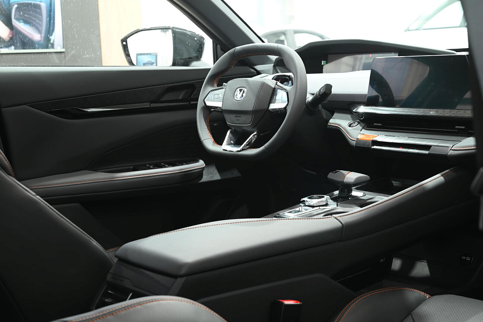 Changan UNI-V LX, черный