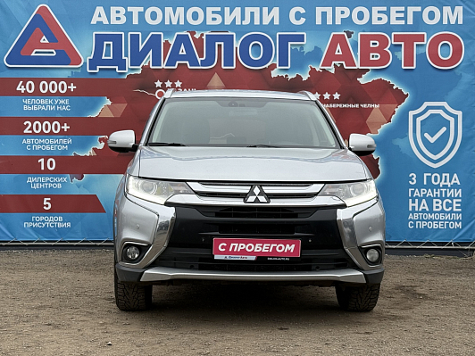 Mitsubishi Outlander Intense, 2016 года, пробег 208676 км